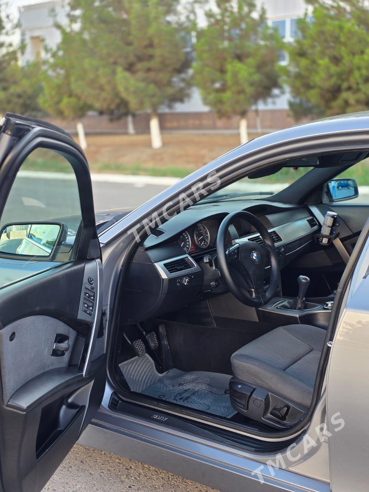 BMW E60 2004 - 200 000 TMT - Mary - img 7