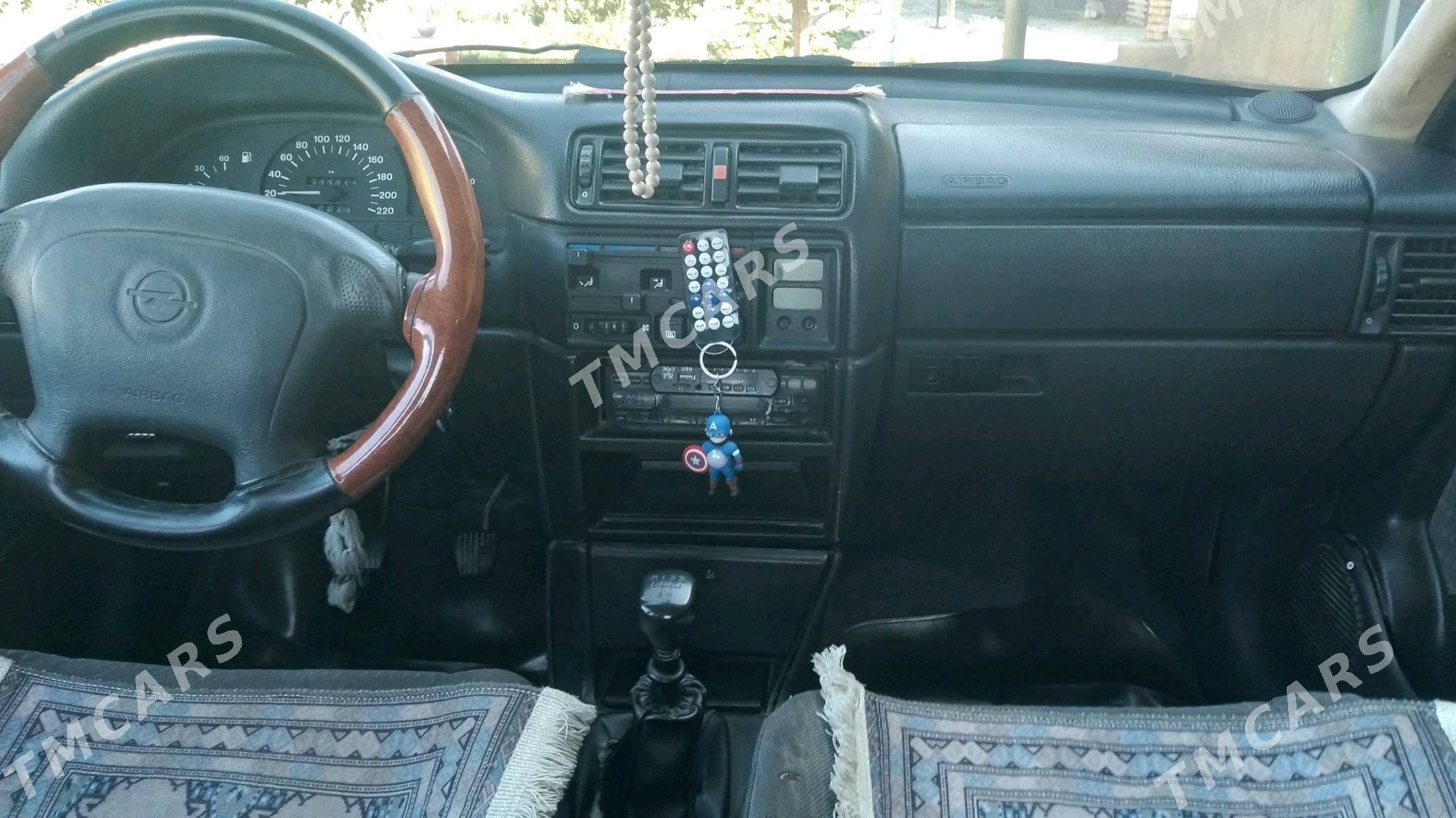 Opel Vectra 1995 - 36 000 TMT - Кака - img 9