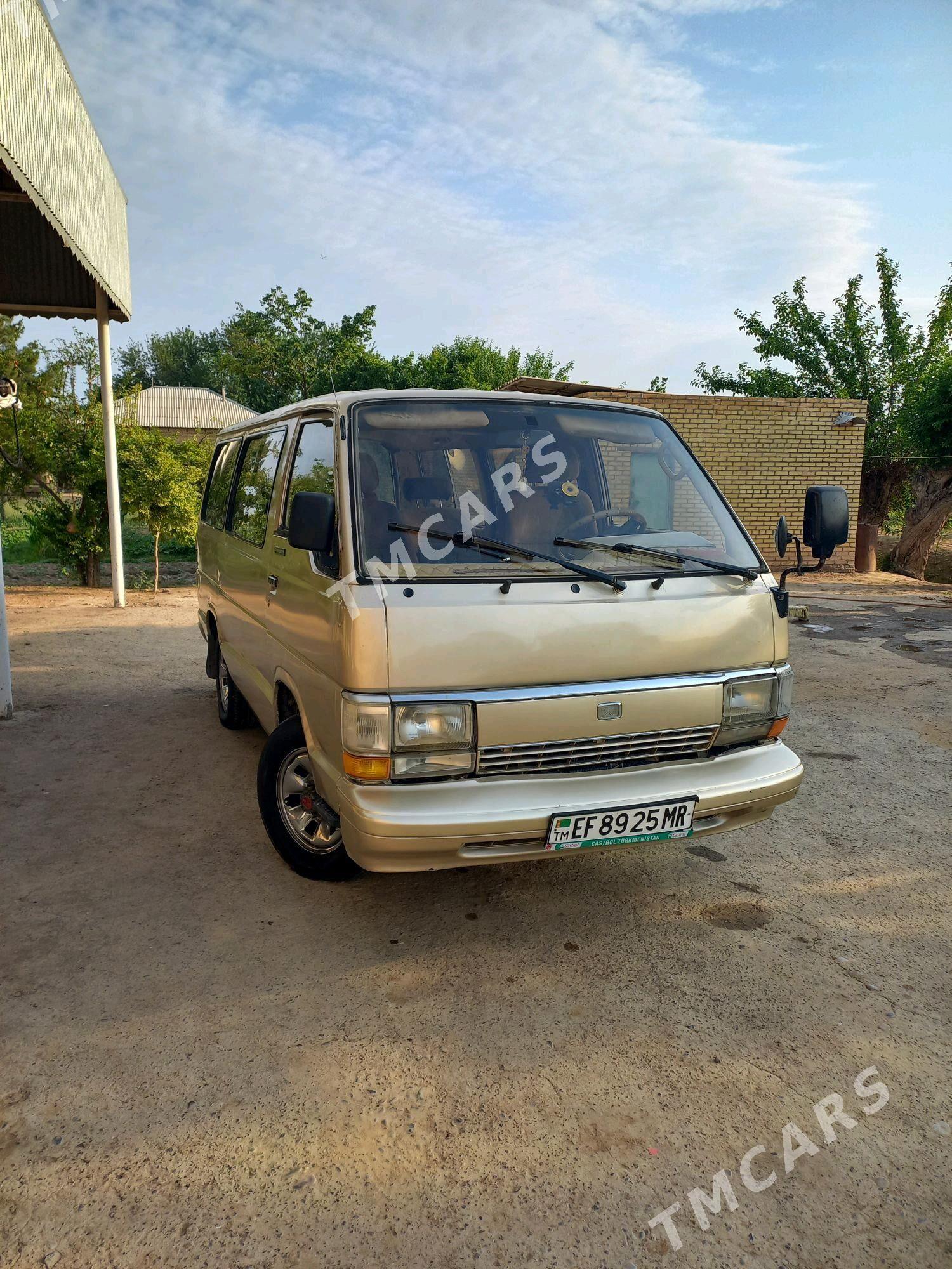 Toyota Hiace 1989 - 52 000 TMT - Мары - img 2