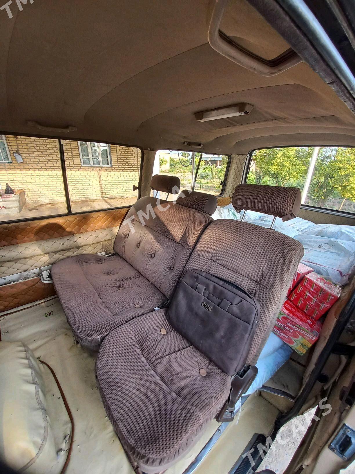 Toyota Hiace 1989 - 52 000 TMT - Мары - img 5