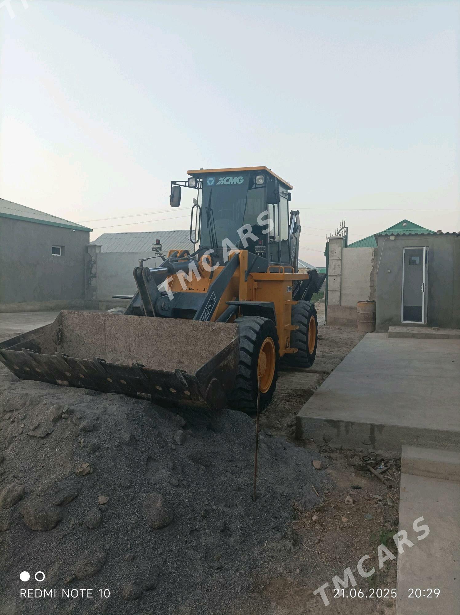 XCMG 25 2011 - 290 000 TMT - Ýaşlyk - img 2