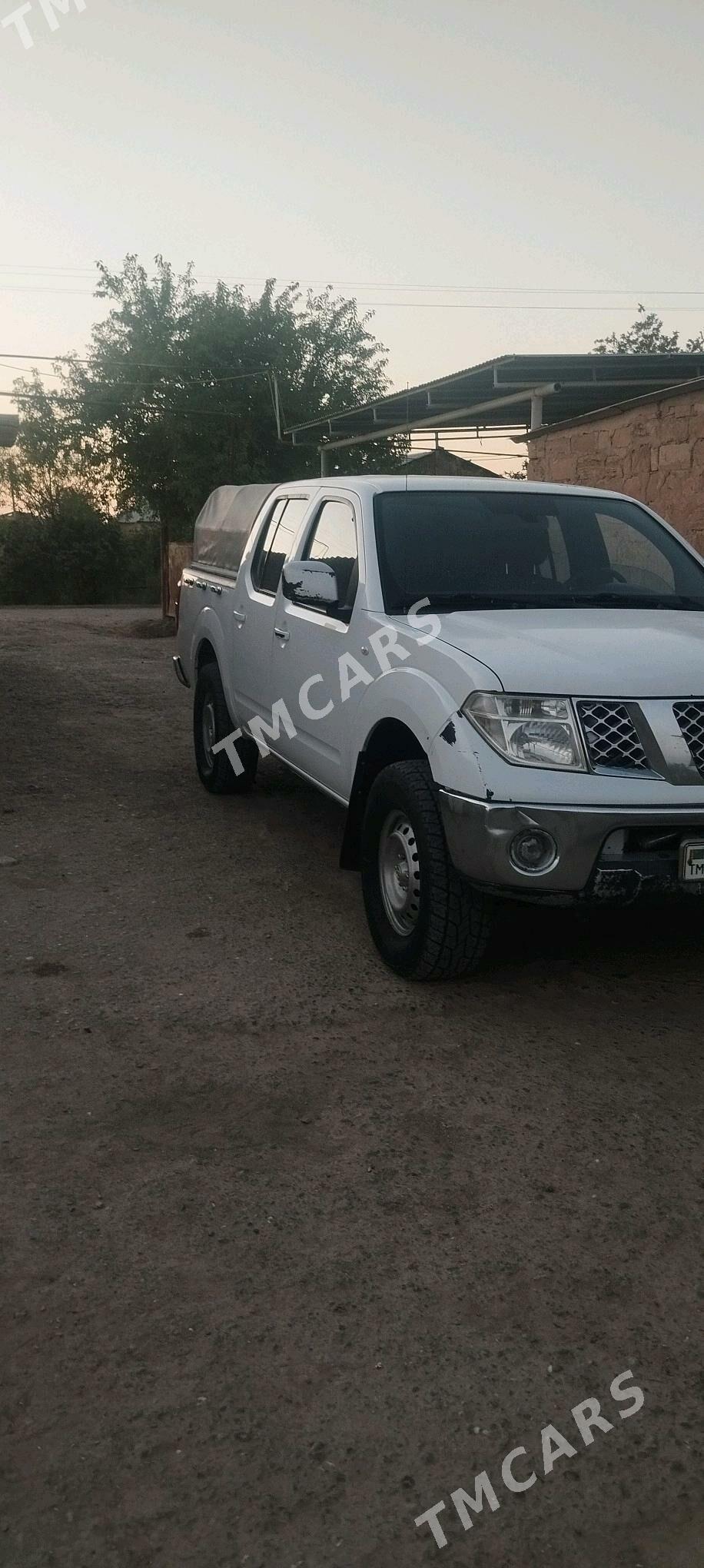 Nissan Navara 2011 - 160 000 TMT - Babadaýhan - img 3
