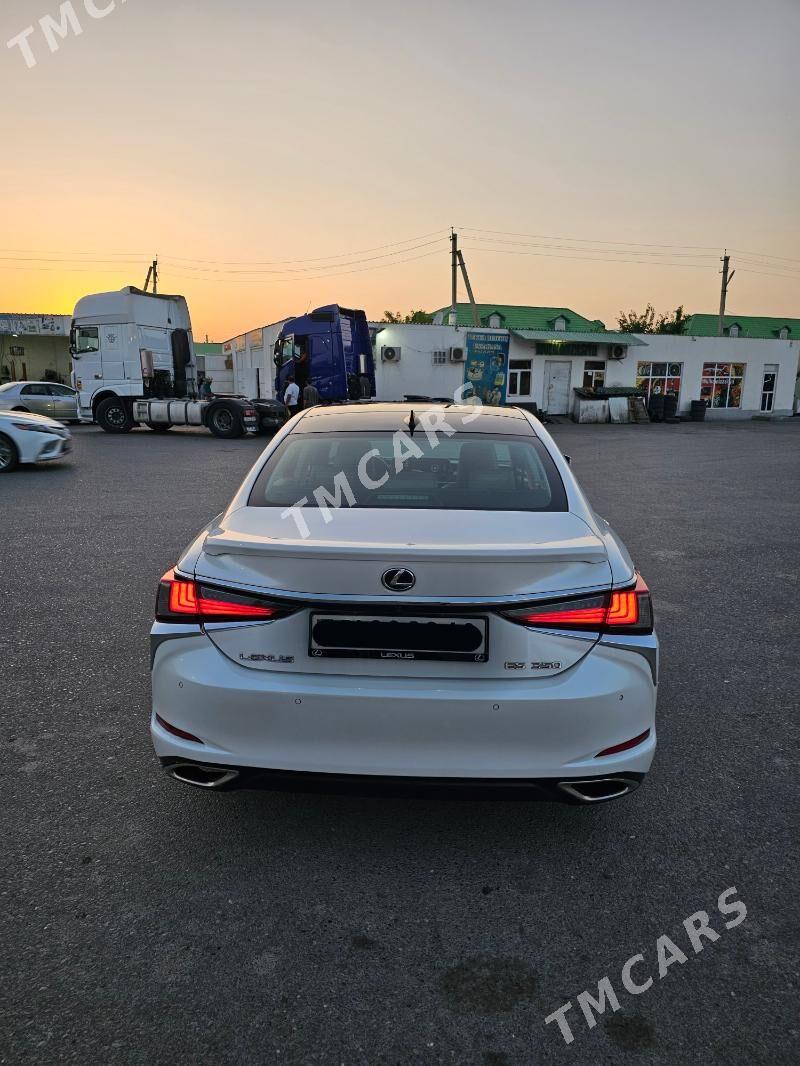 Lexus ES 350 2019 - 520 000 TMT - Бузмеин - img 3