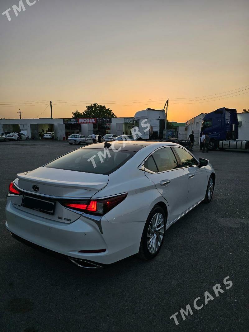 Lexus ES 350 2019 - 520 000 TMT - Бузмеин - img 4