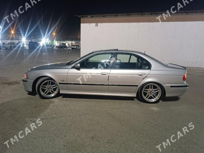 BMW E39 2001 - 130 000 TMT - Aşgabat - img 3