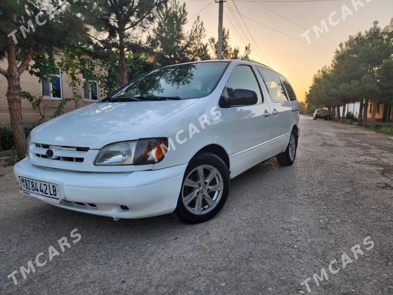 Toyota Sienna 2000 - 140 000 TMT - Фарап - img 9
