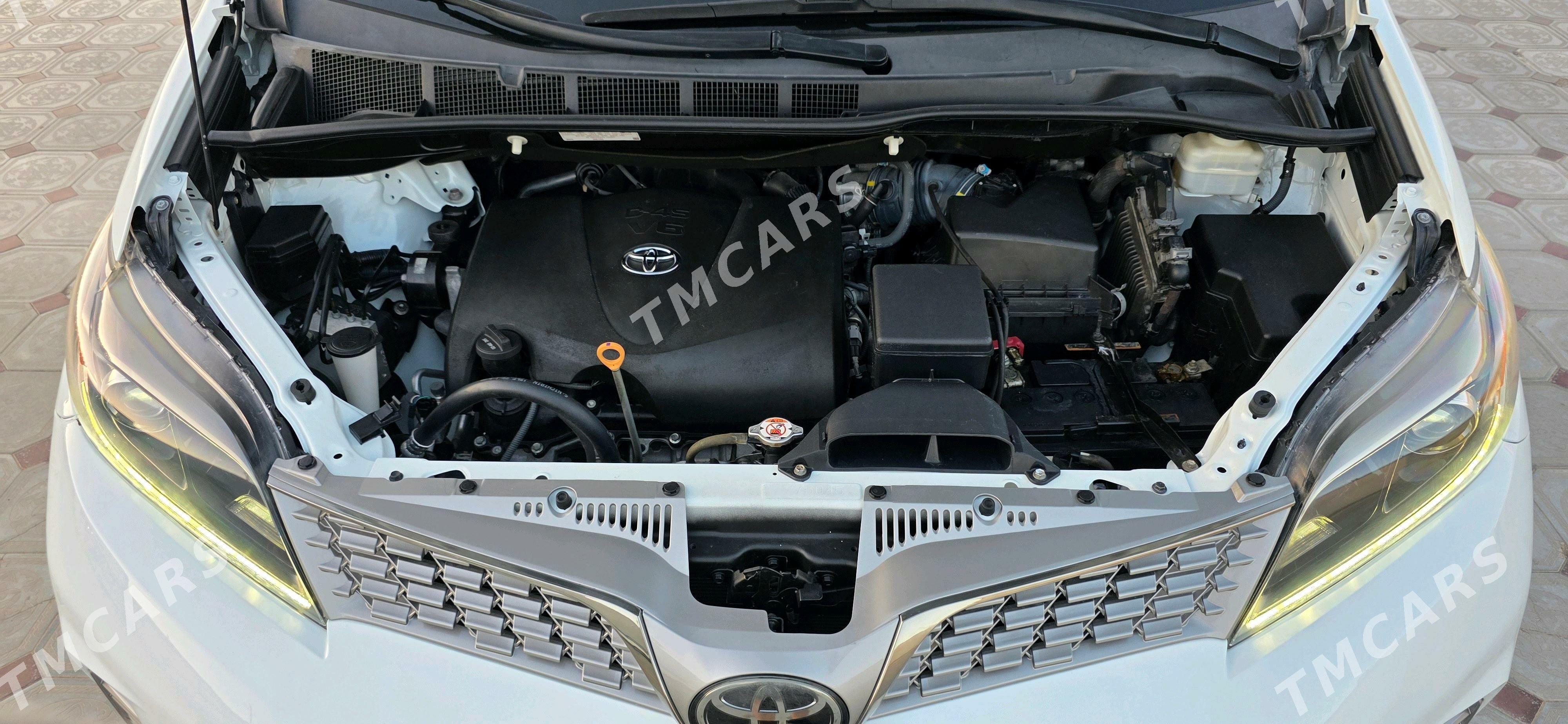 Toyota Sienna 2019 - 410 000 TMT - Мары - img 9