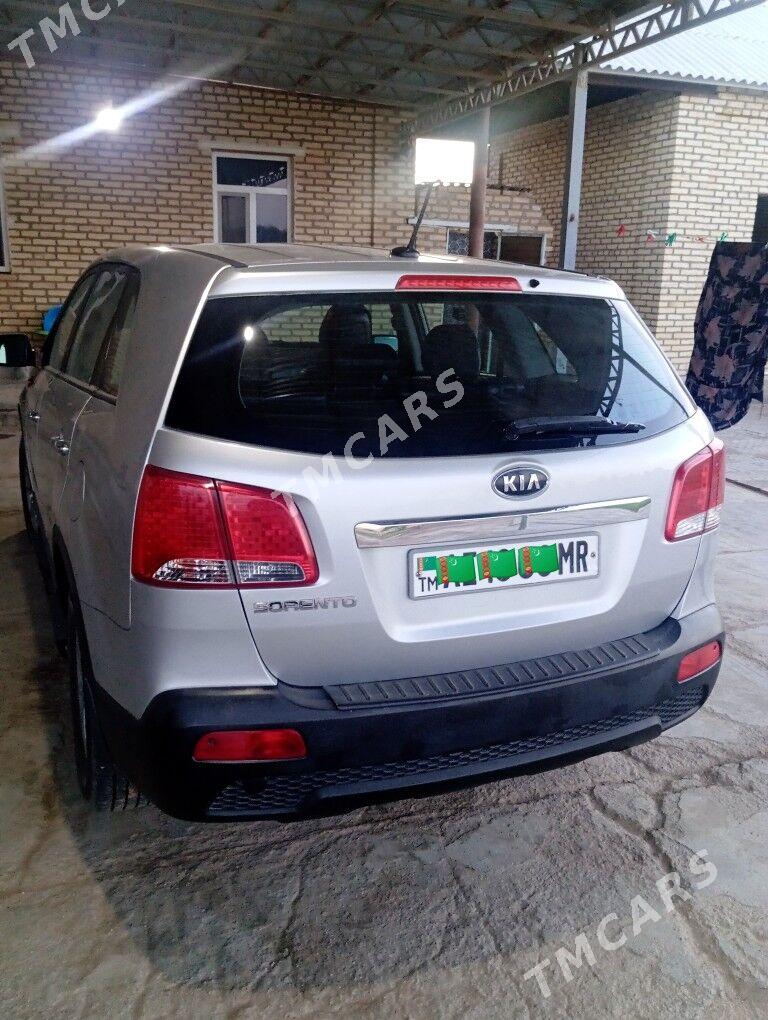 Kia Sorento 2011 - 175 000 TMT - Мары - img 1
