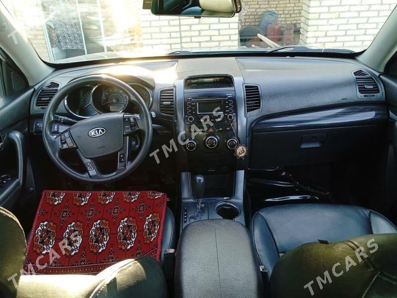 Kia Sorento 2011 - 175 000 TMT - Мары - img 5