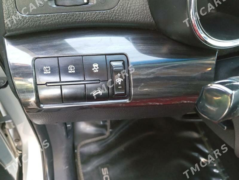 Kia Sorento 2011 - 175 000 TMT - Мары - img 7