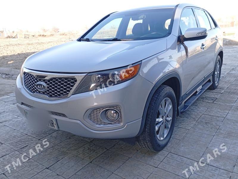Kia Sorento 2011 - 175 000 TMT - Мары - img 8