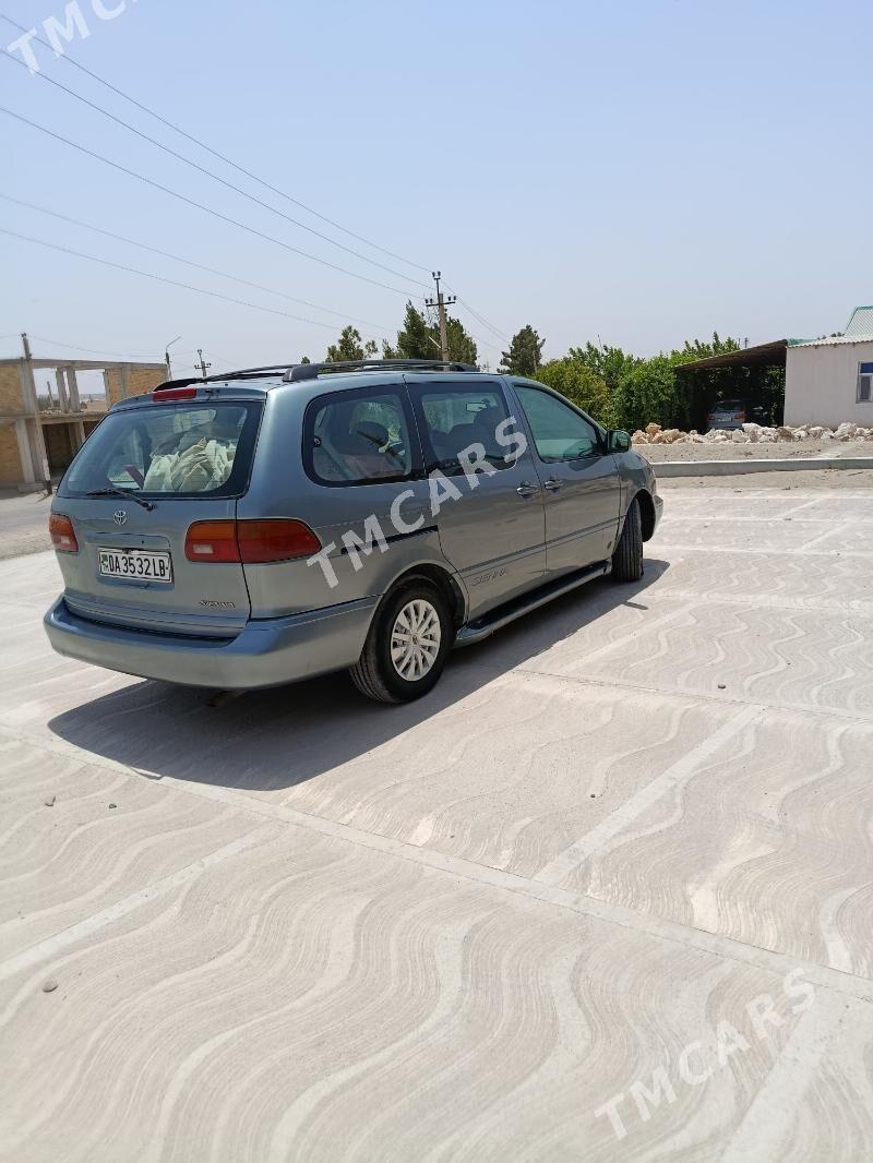 Toyota Sienna 2000 - 180 000 TMT - Достлук - img 4