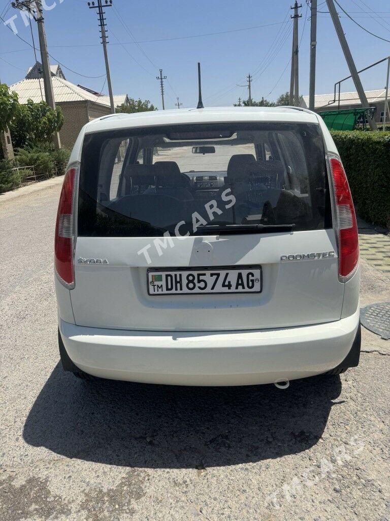 Skoda Roomster​ 2013 - 130 000 TMT - Мары - img 2