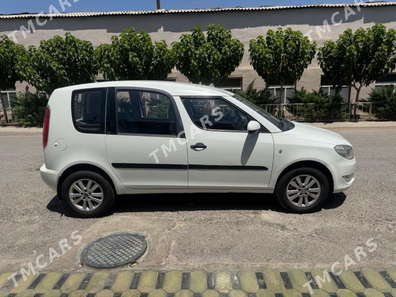 Skoda Roomster​ 2013 - 130 000 TMT - Мары - img 4