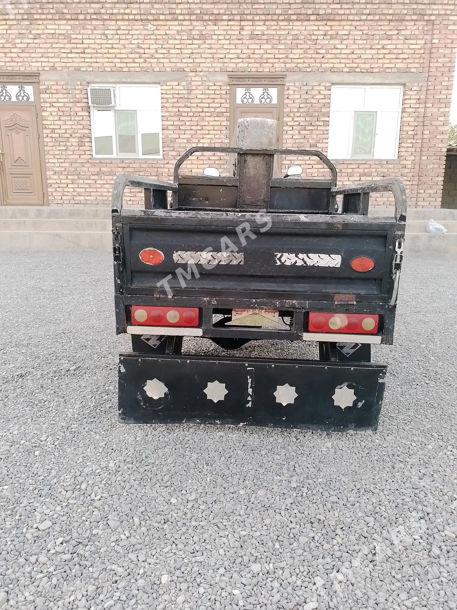 Fekon FK200-14G 2014 - 24 000 TMT - Bäherden - img 2