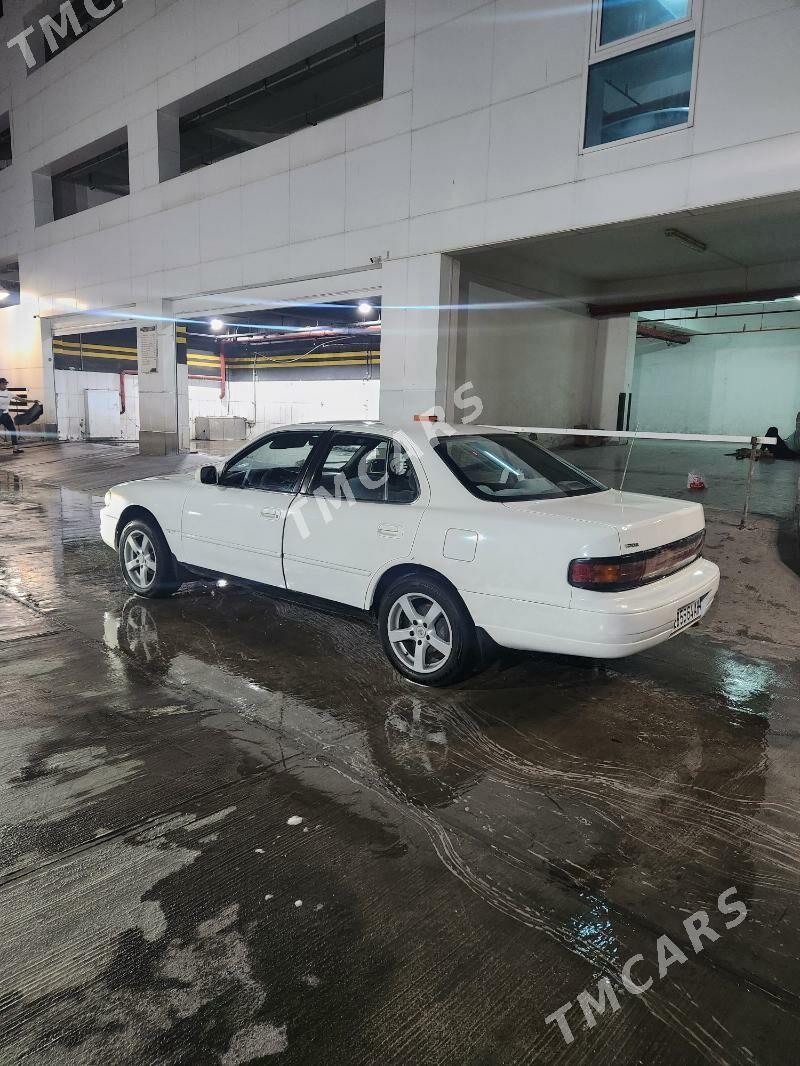 Toyota Camry 1993 - 77 000 TMT - Ашхабад - img 4