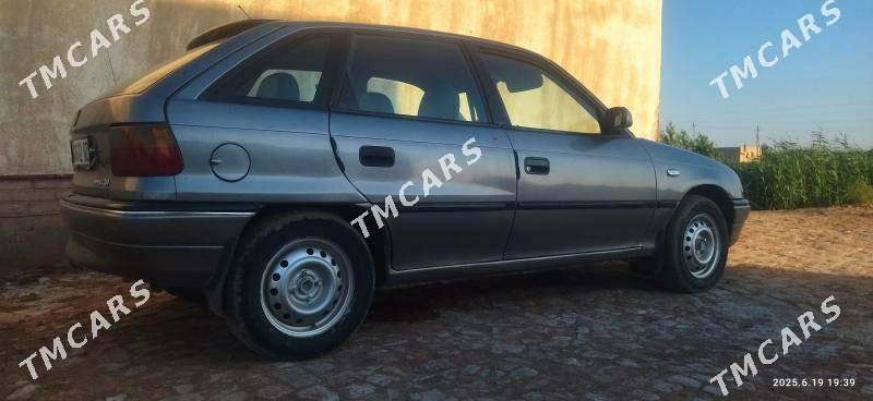 Opel Astra 1993 - 40 000 TMT - етр. Туркменбаши - img 7