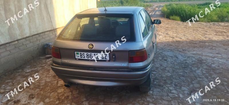 Opel Astra 1993 - 40 000 TMT - етр. Туркменбаши - img 3