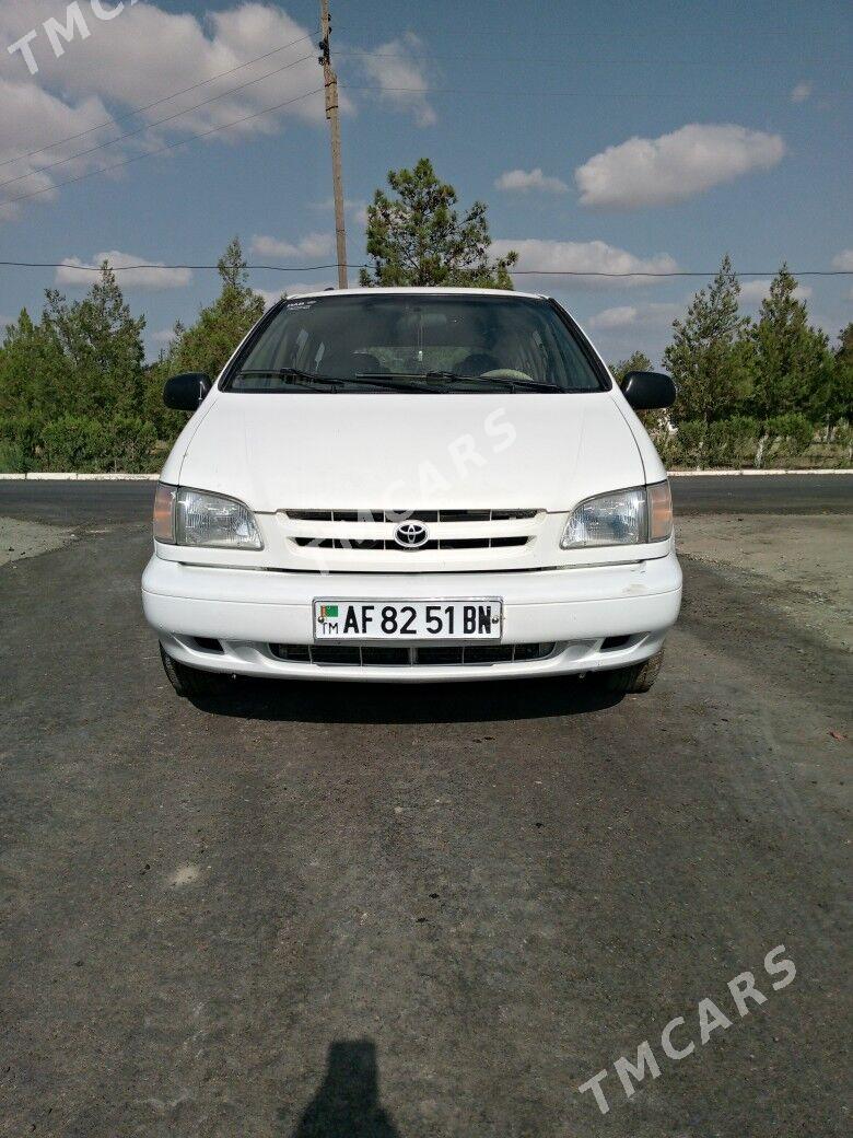 Toyota Sienna 1999 - 160 000 TMT - Махтумкули - img 3
