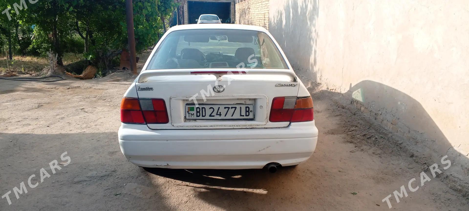Toyota Camry 1996 - 50 000 TMT - Саят - img 3