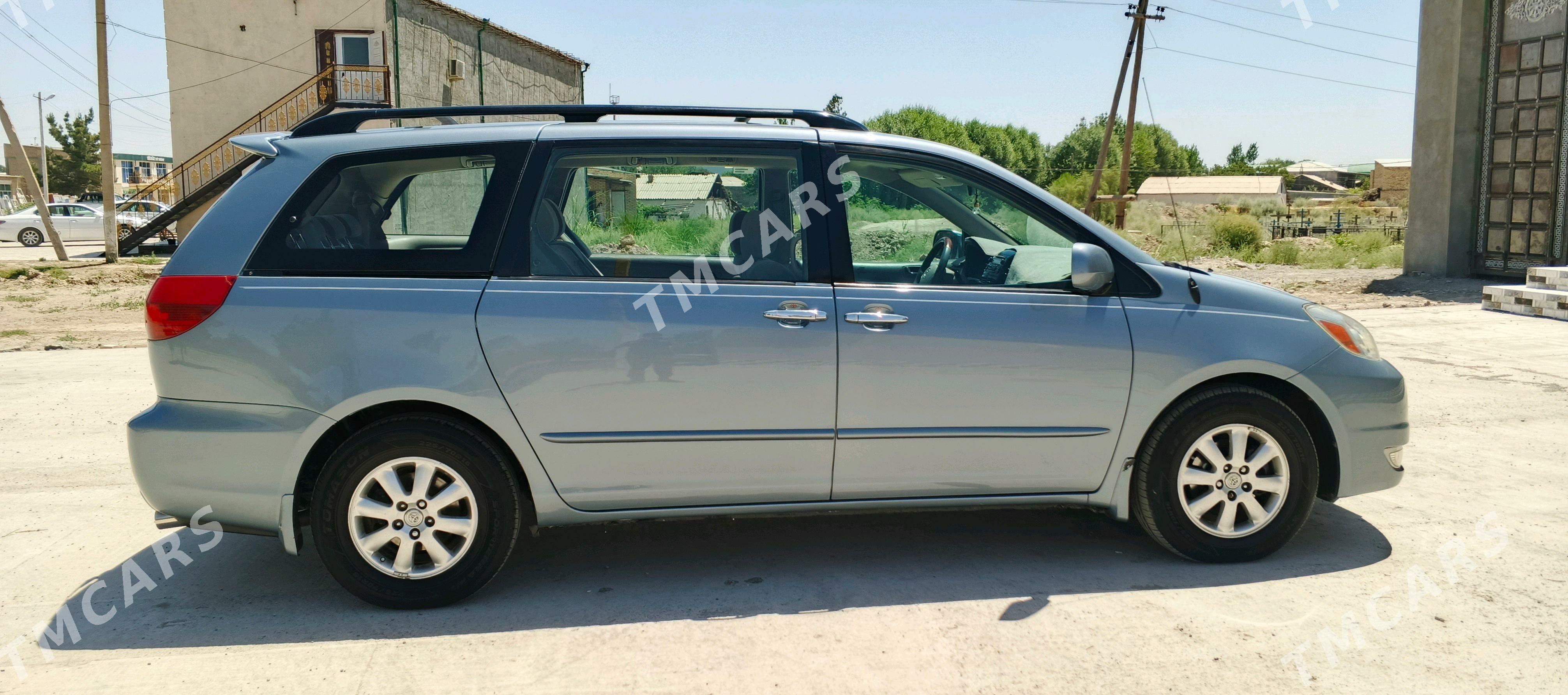 Toyota Sienna 2004 - 215 000 TMT - Халач - img 2
