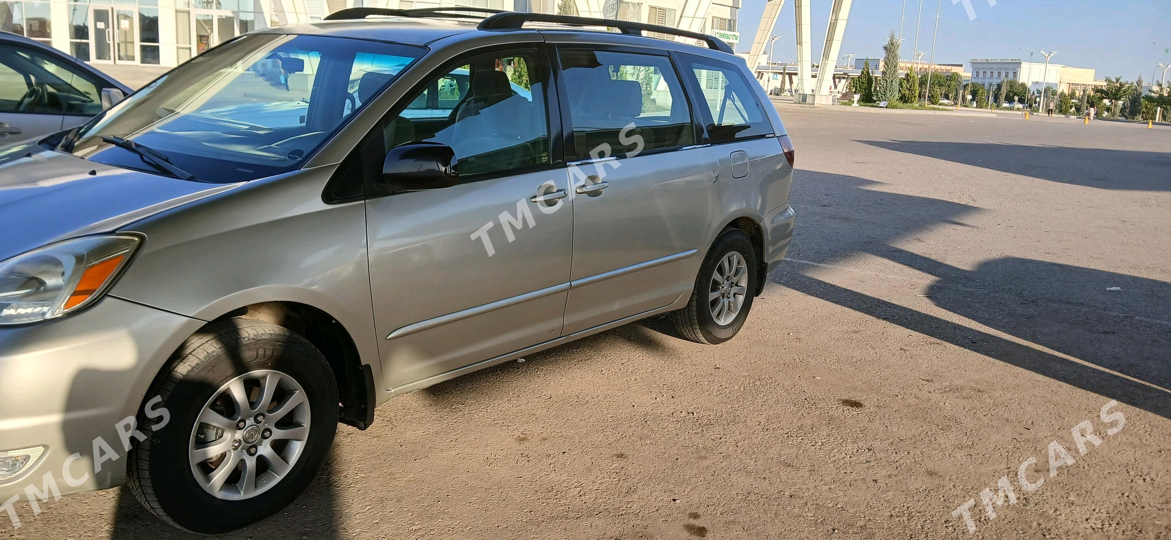 Toyota Sienna 2004 - 190 000 TMT - Daşoguz - img 10