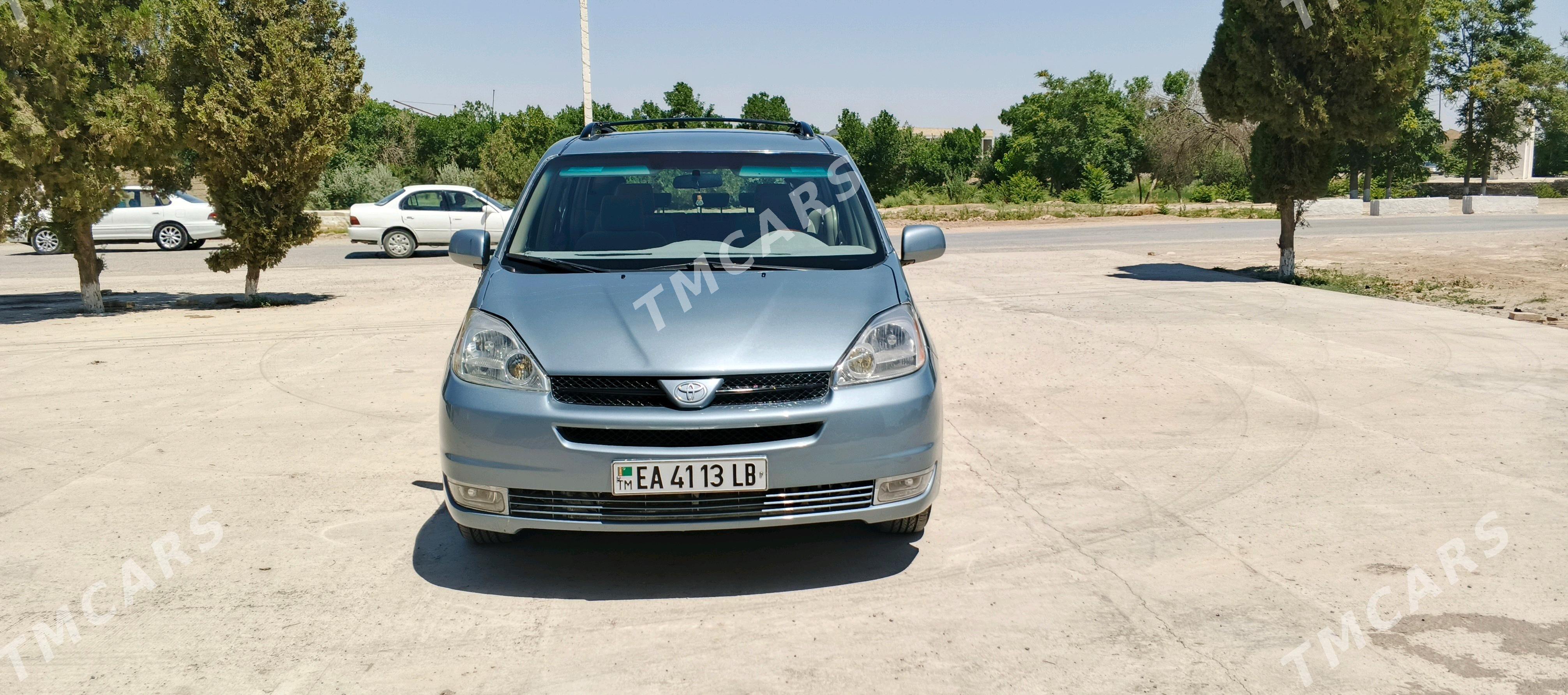 Toyota Sienna 2004 - 215 000 TMT - Халач - img 8