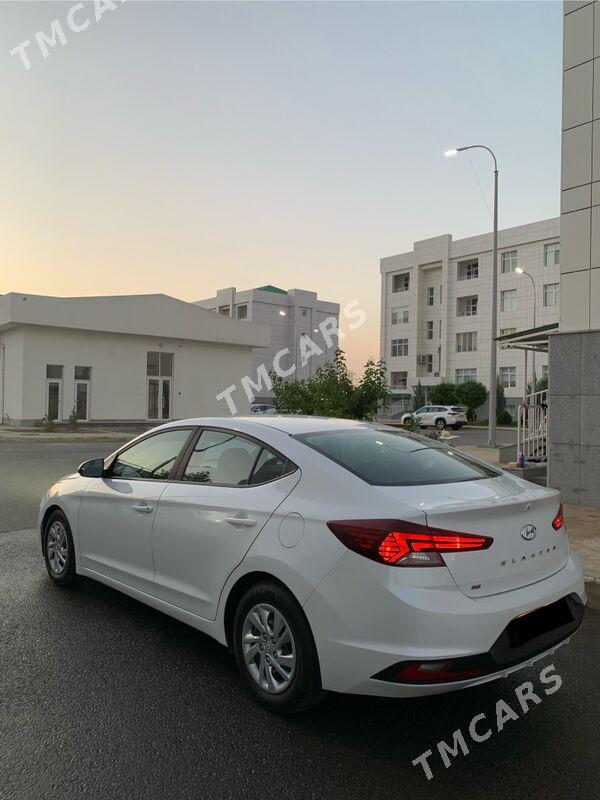 Hyundai Elantra 2019 - 185 000 TMT - Гуртли - img 6