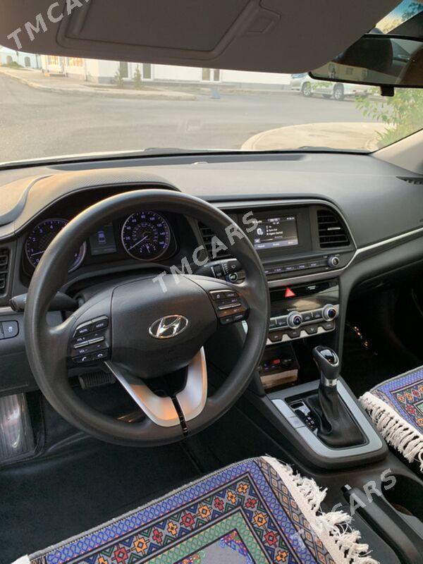 Hyundai Elantra 2019 - 185 000 TMT - Гуртли - img 8