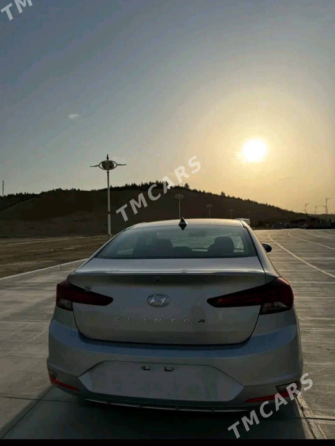 Hyundai Elantra 2020 - 210 000 TMT - Aşgabat - img 6
