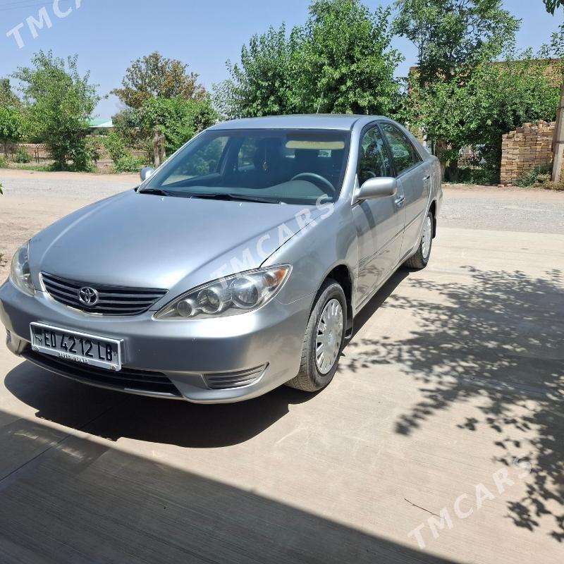 Toyota Camry 2005 - 165 000 TMT - Halaç - img 2