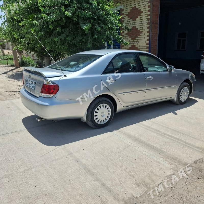 Toyota Camry 2005 - 165 000 TMT - Halaç - img 5