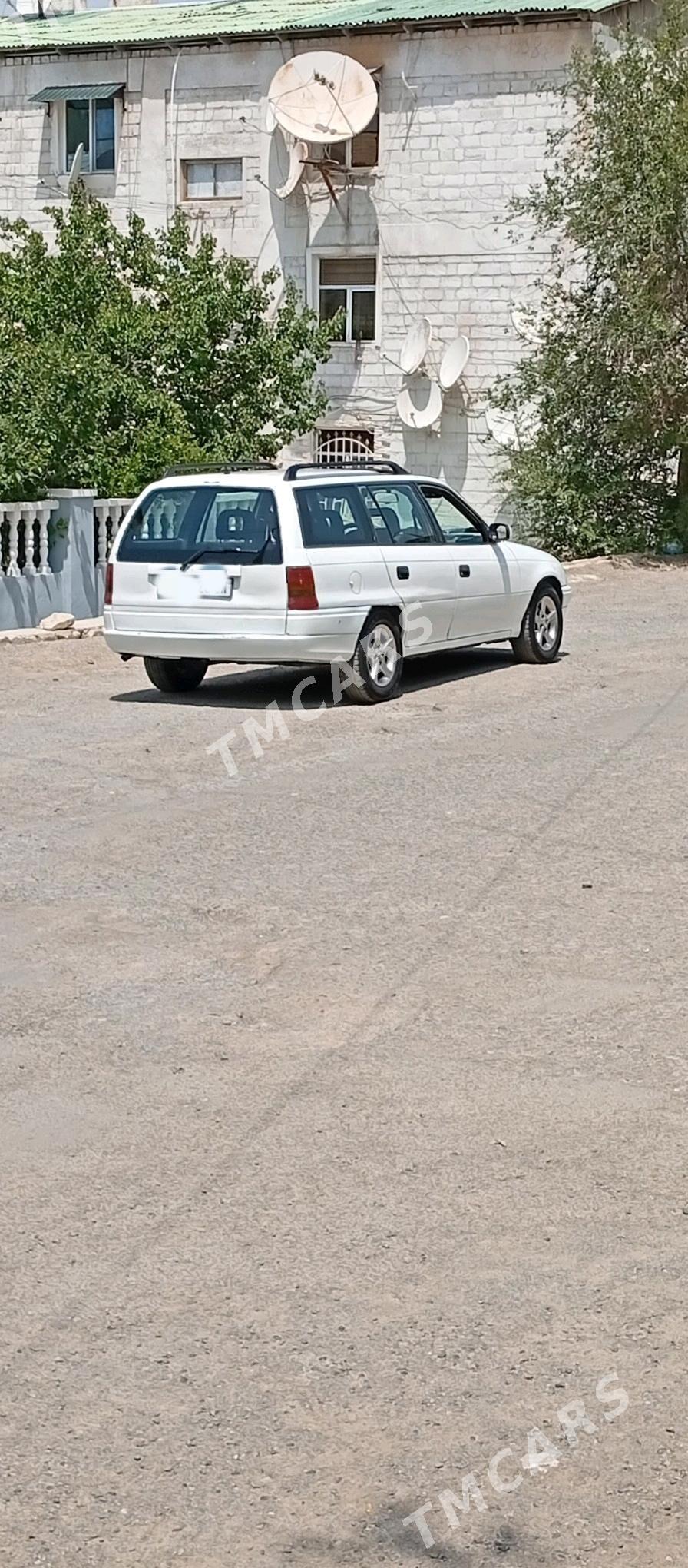 Opel Astra 1997 - 50 000 TMT - Туркменбаши - img 2