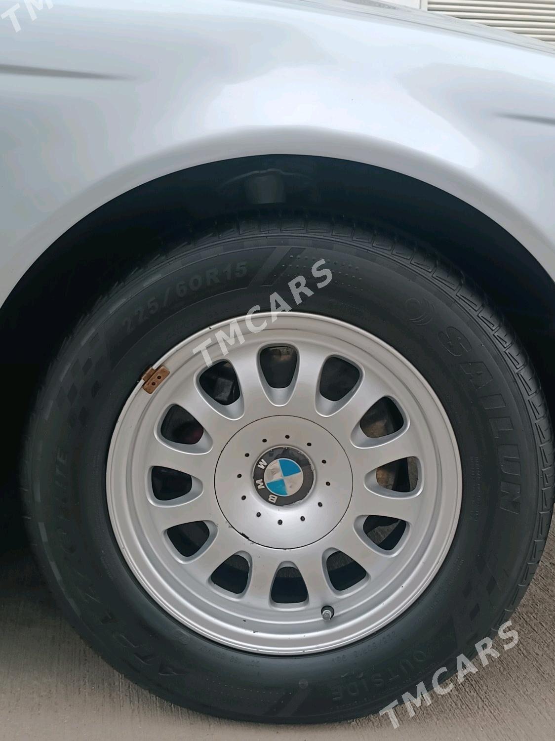 BMW 528 1998 - 105 000 TMT - Балканабат - img 3