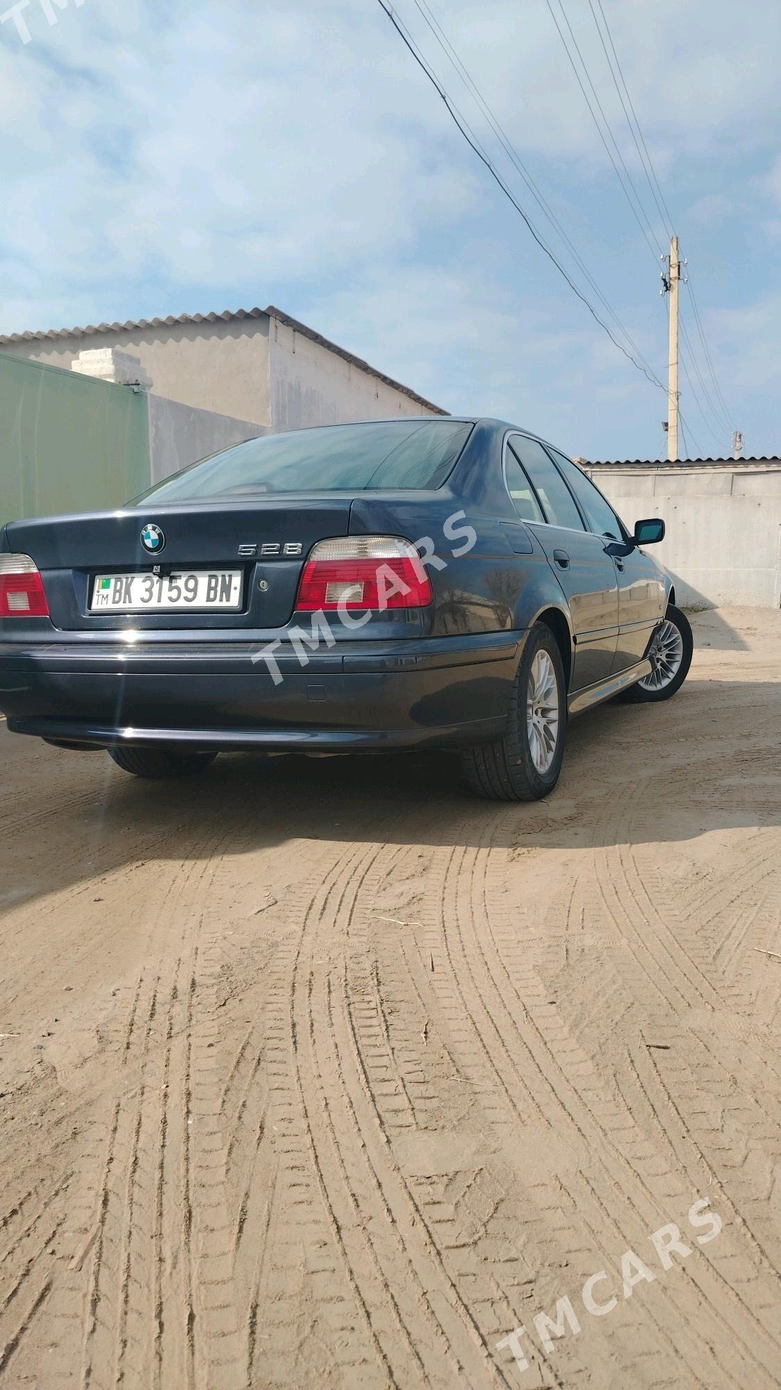 BMW E39 2002 - 120 000 TMT - Hazar - img 4
