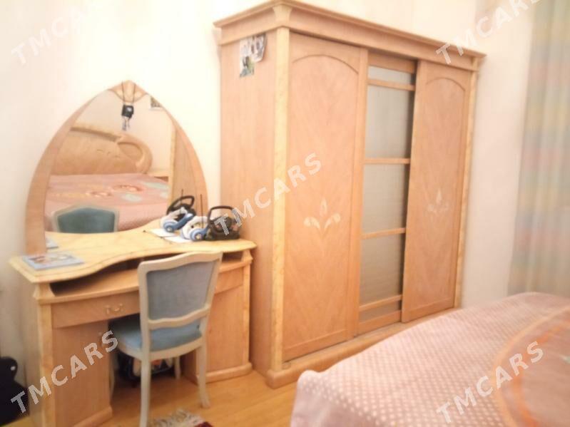 Spalnyy garnitur - Moskowskiý köç. (10 ýyl abadançylyk şaýoly) - img 3