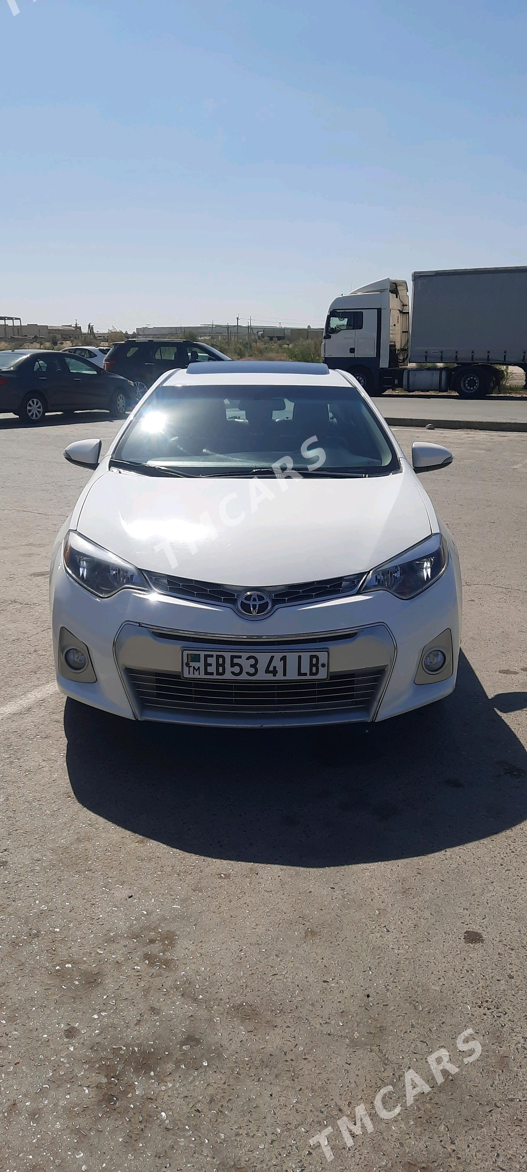 Toyota Corolla 2015 - 210 000 TMT - Туркменабат - img 4
