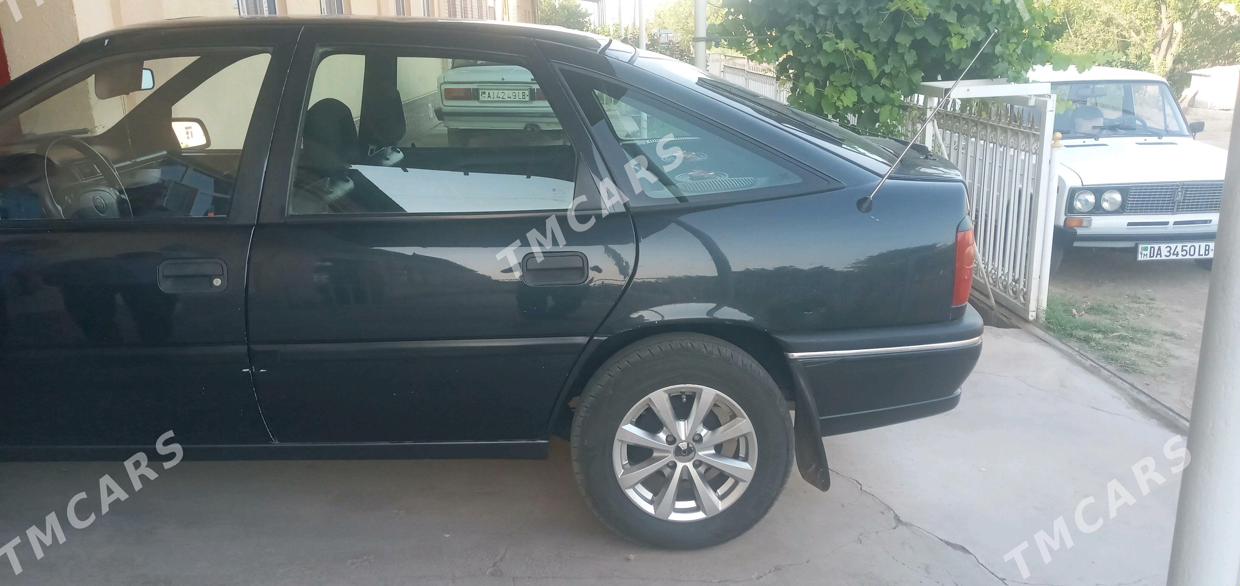 Opel Vectra 1994 - 50 000 TMT - Çärjew - img 4