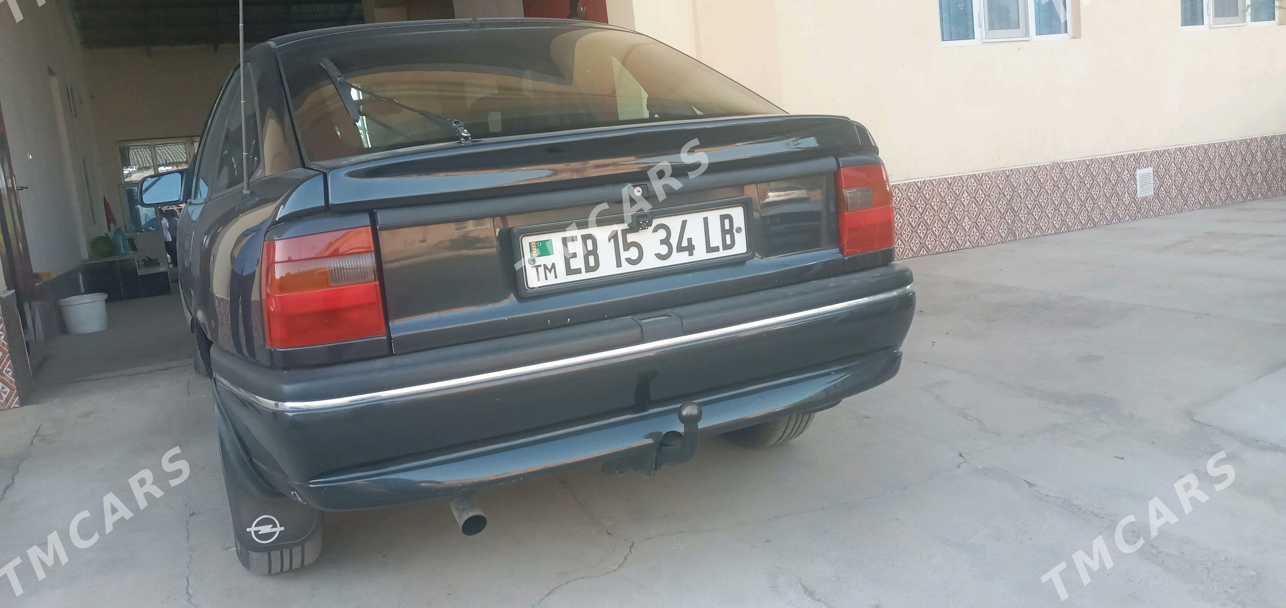 Opel Vectra 1994 - 50 000 TMT - Çärjew - img 3