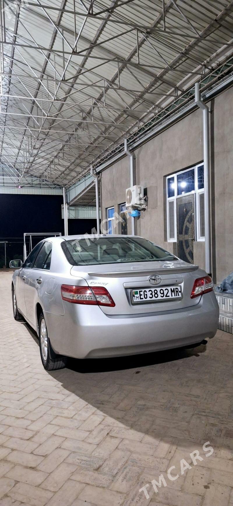 Toyota Camry 2010 - 200 000 TMT - Baýramaly - img 5