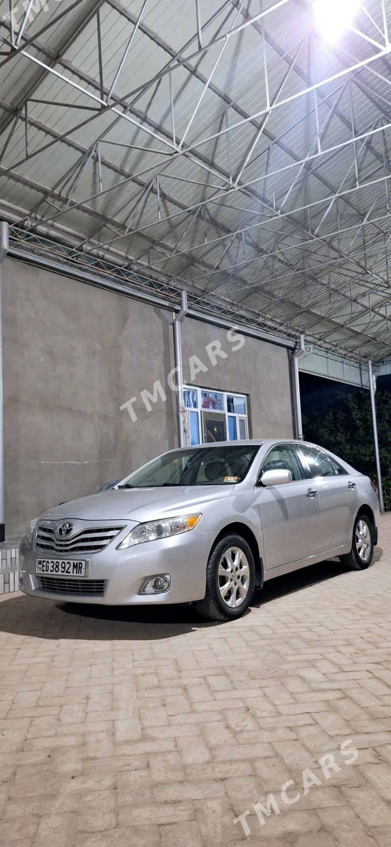 Toyota Camry 2010 - 200 000 TMT - Baýramaly - img 3