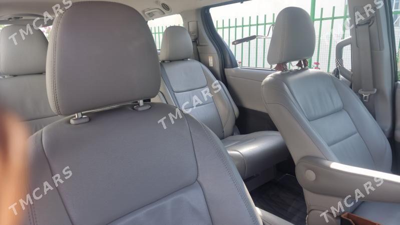 Toyota Sienna 2017 - 400 000 TMT - Анев - img 6