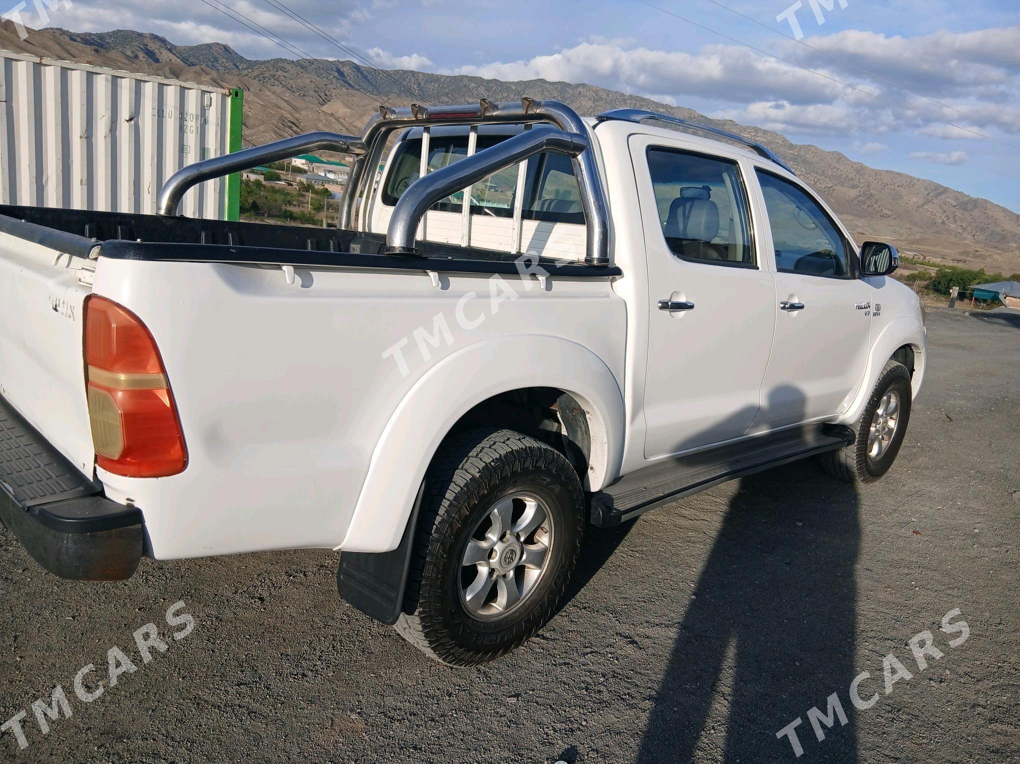 Toyota Hilux 2009 - 220 000 TMT - Bäherden - img 4