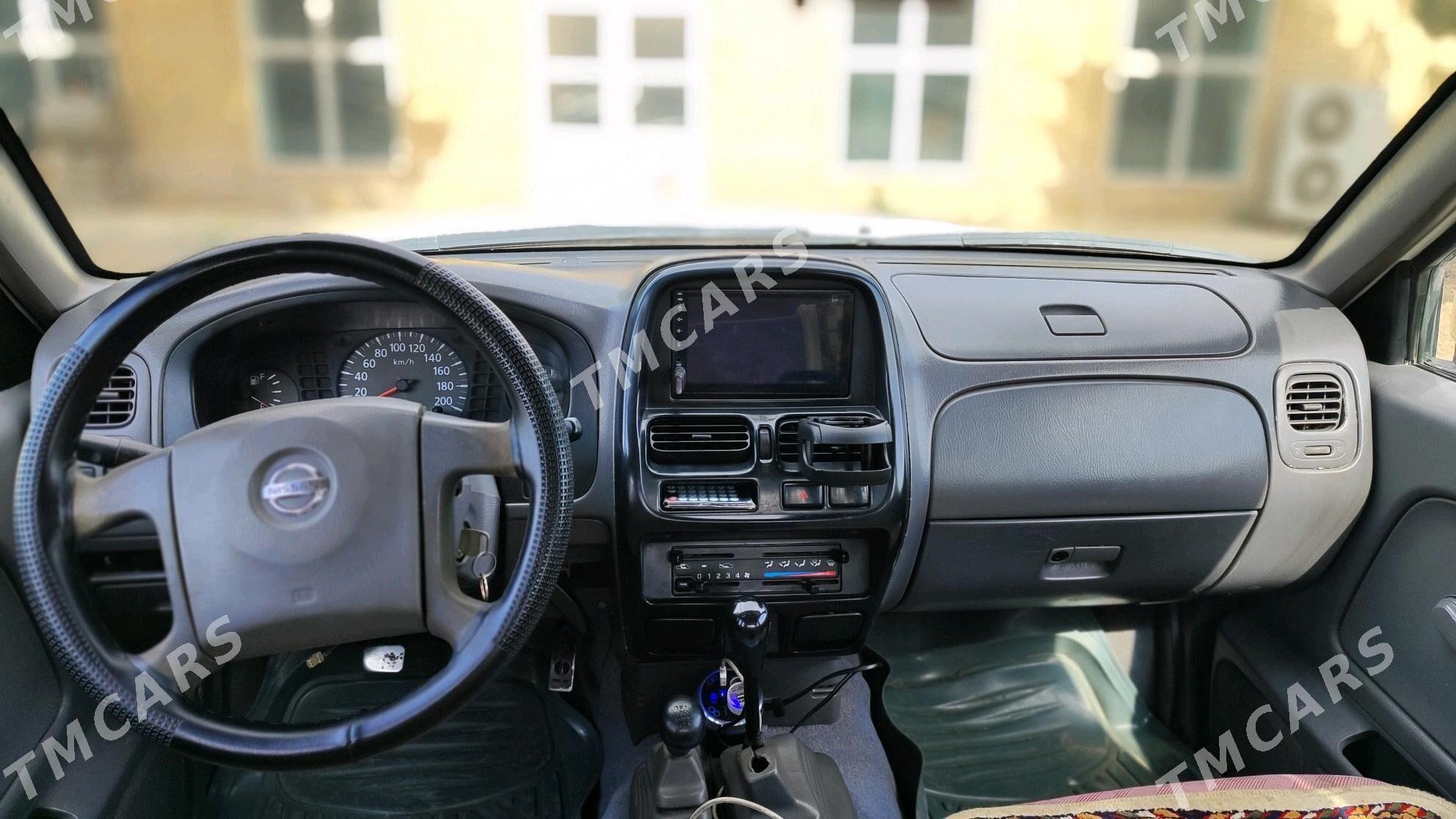 Nissan Navara 2008 - 130 000 TMT - Туркменабат - img 5