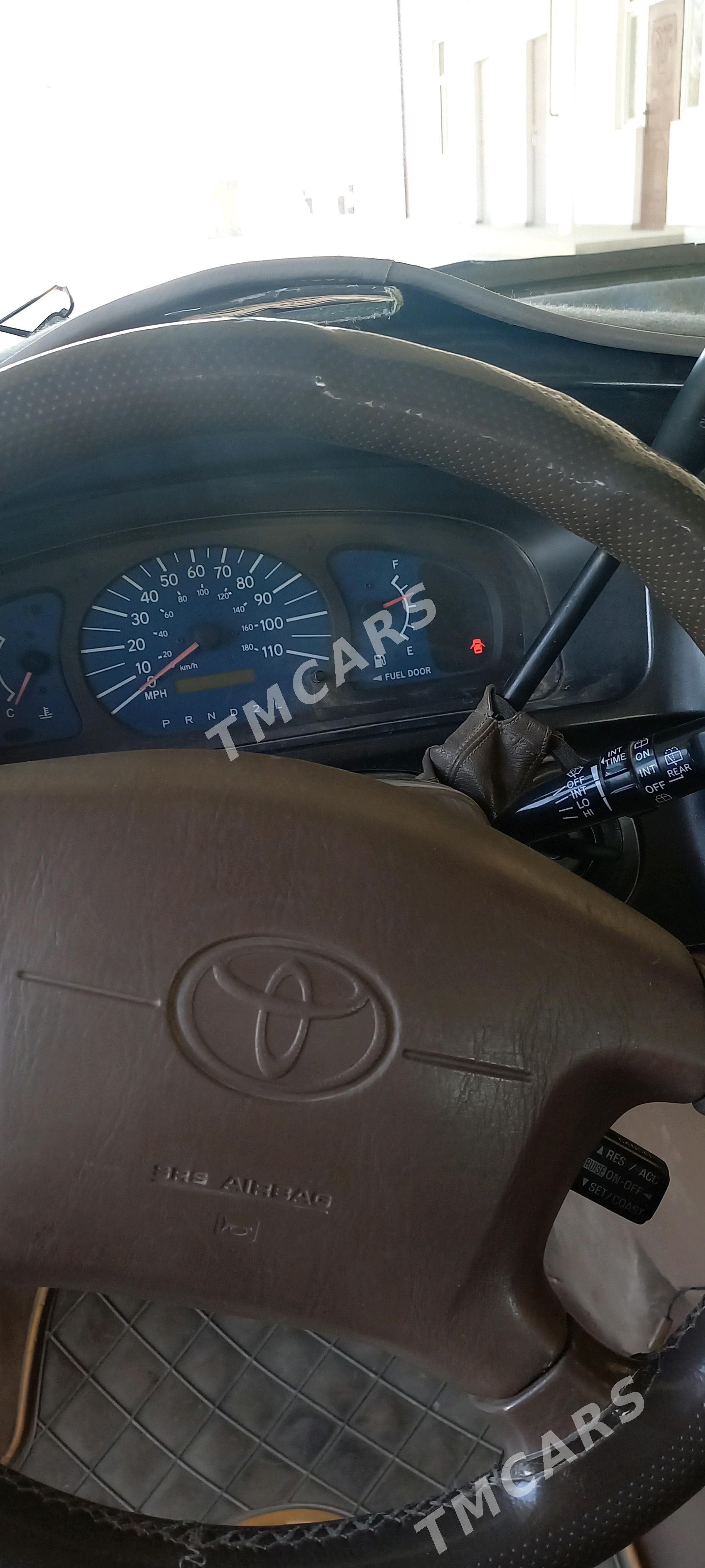 Toyota Sienna 2001 - 140 000 TMT - Wekilbazar - img 6