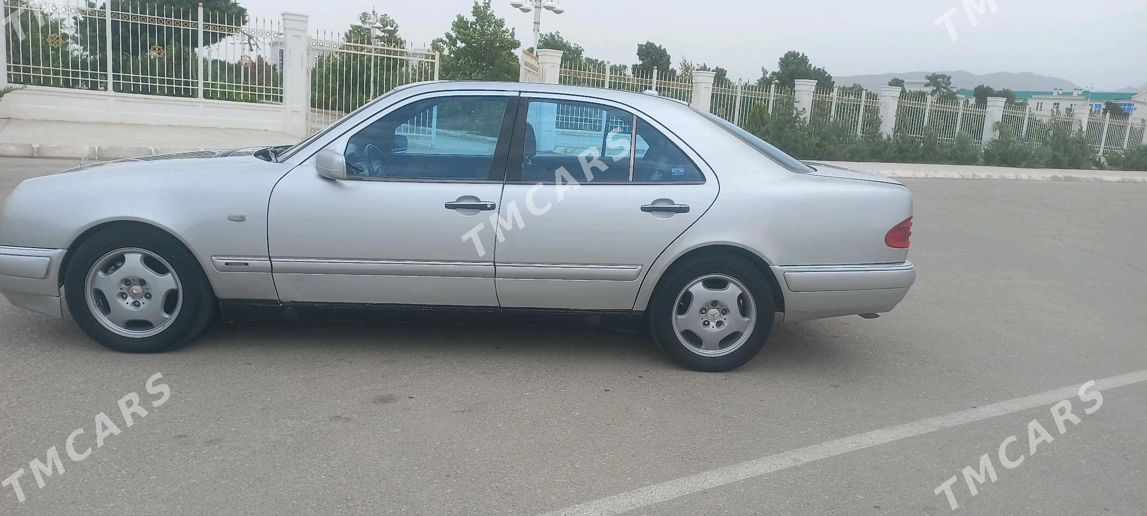Mercedes-Benz E430 1999 - 60 000 TMT - Балканабат - img 2