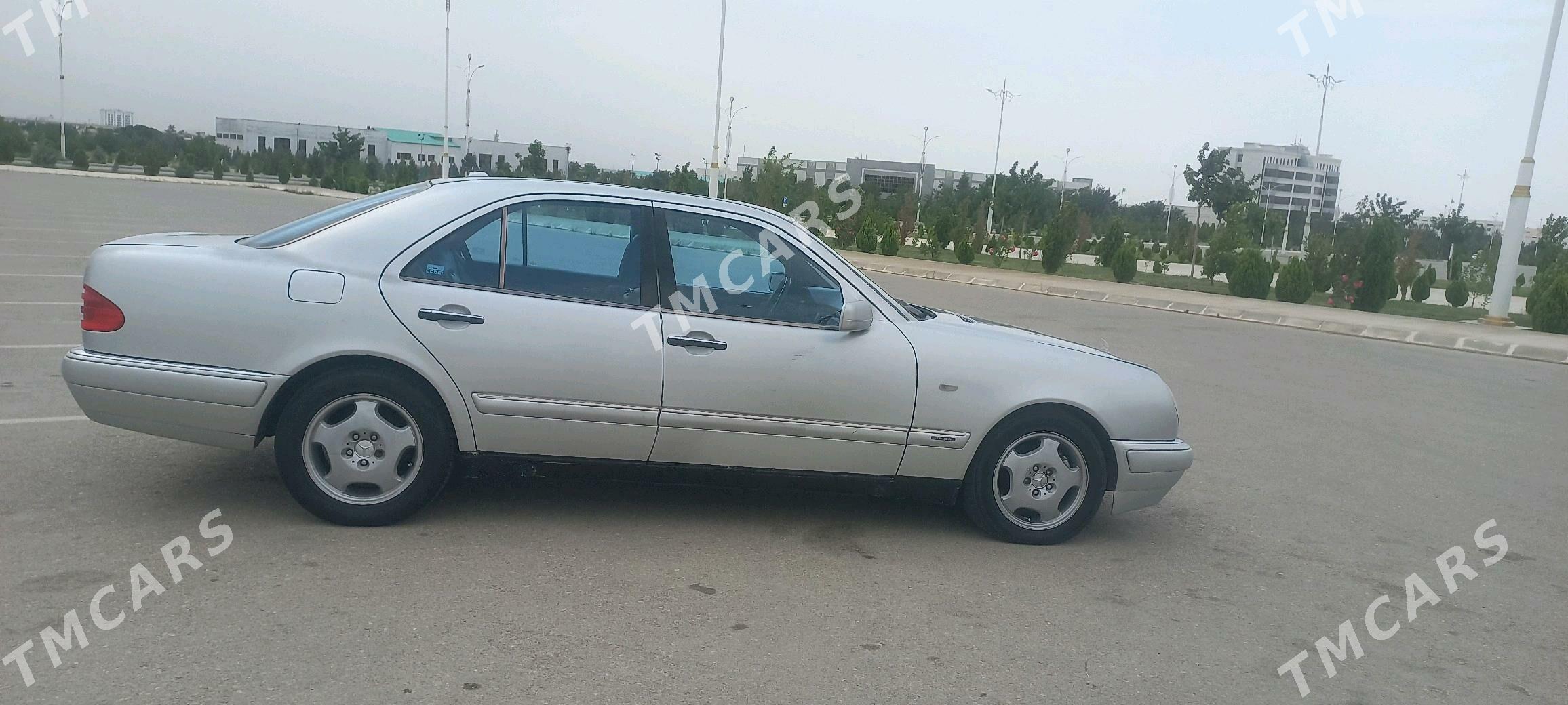Mercedes-Benz E430 1999 - 60 000 TMT - Балканабат - img 5