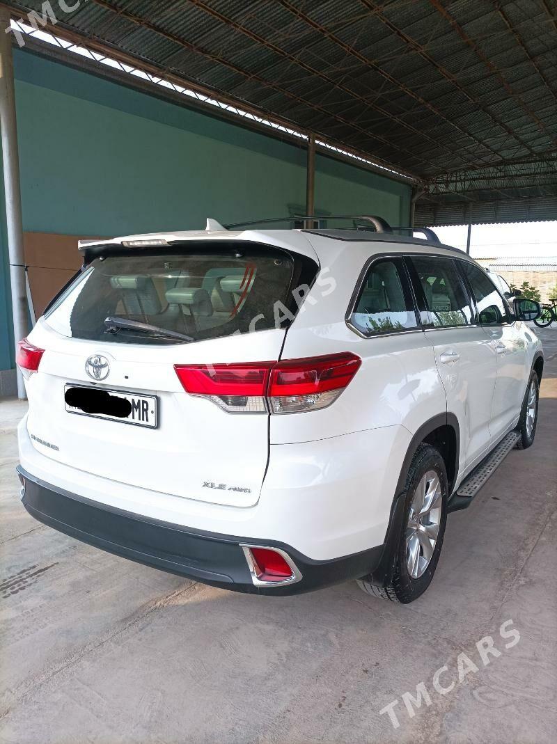 Toyota Highlander 2018 - 500 000 TMT - Мургап - img 4