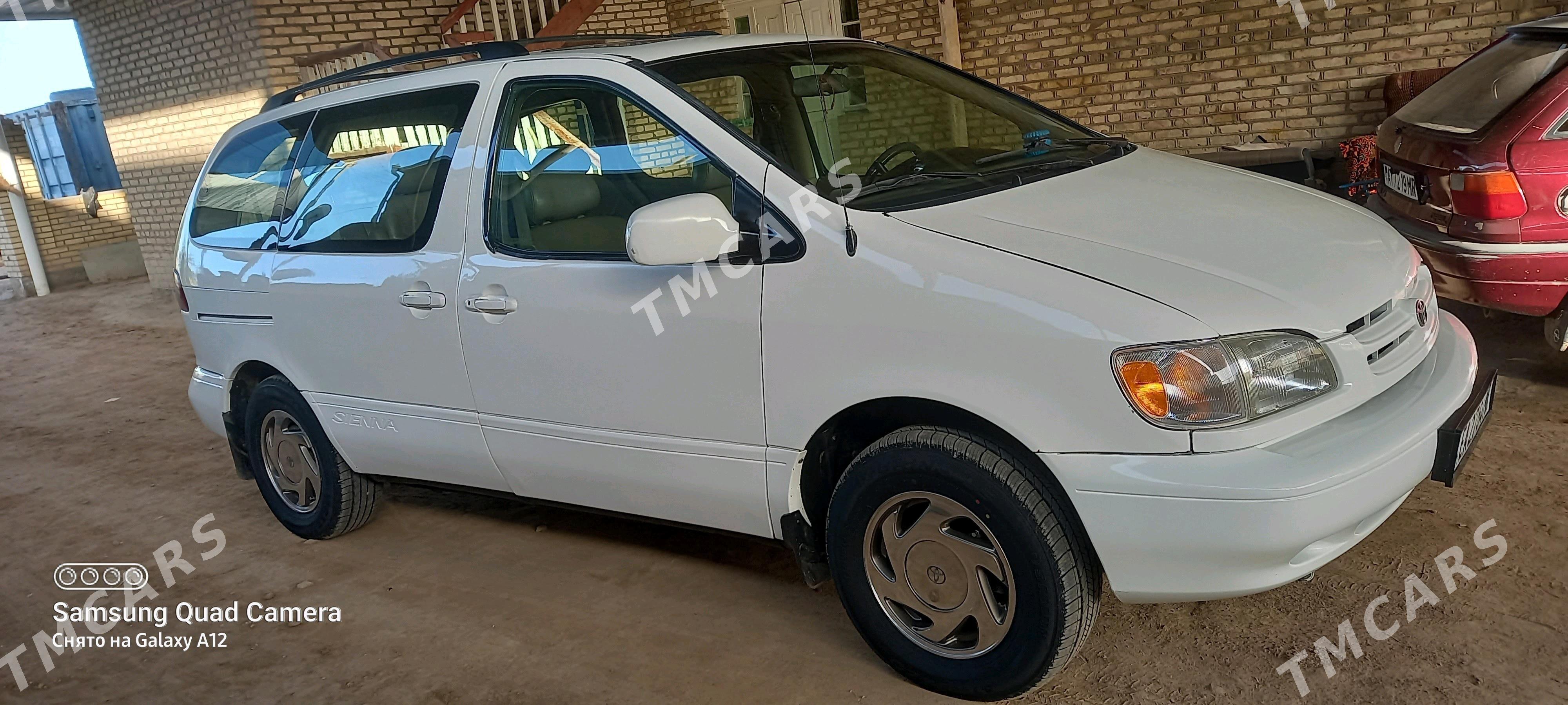 Toyota Sienna 2000 - 143 000 TMT - Mary - img 3