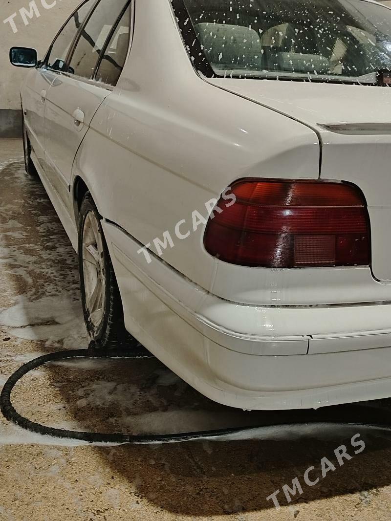 BMW E39 1998 - 80 000 TMT - Балканабат - img 9